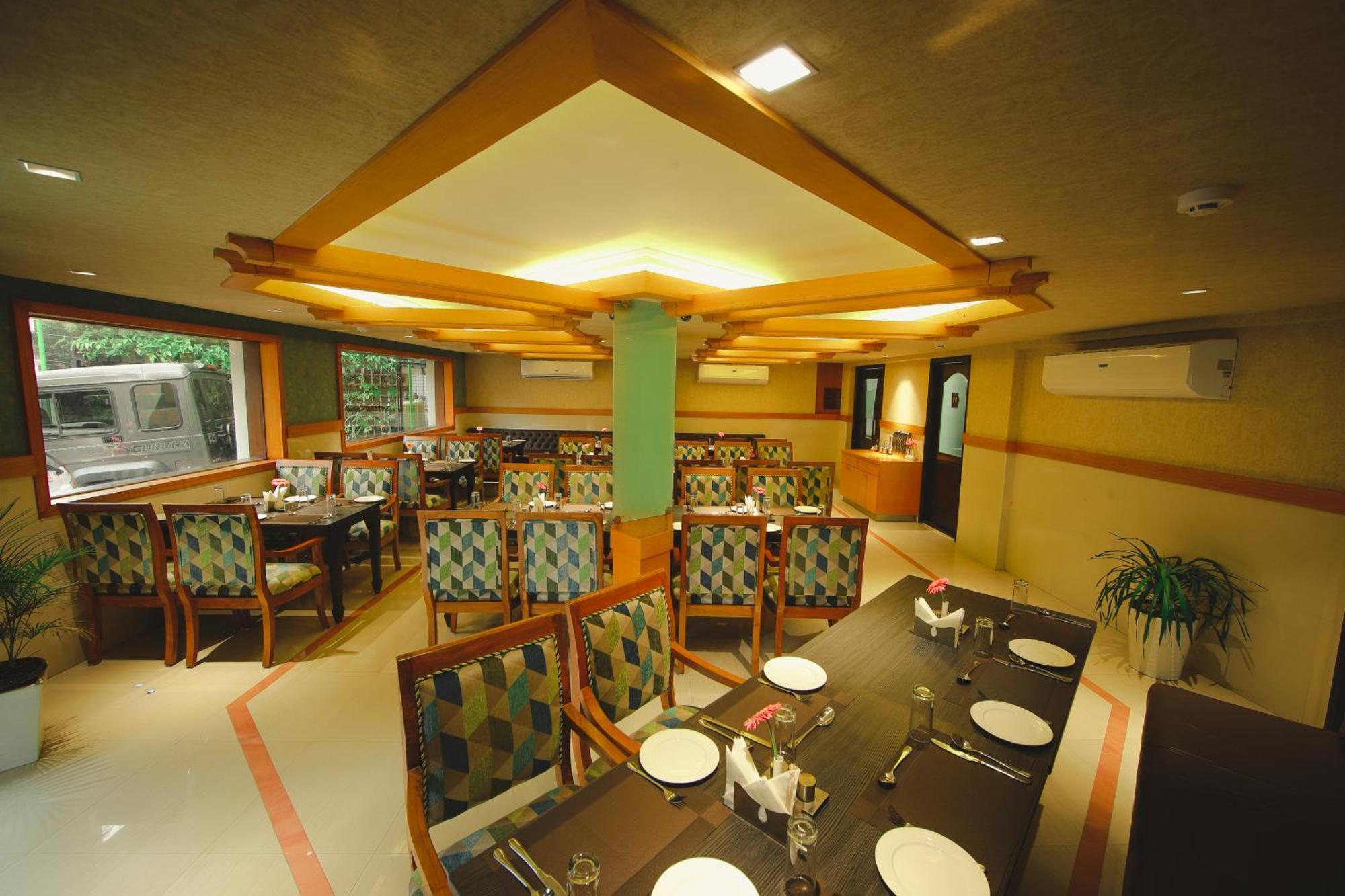 Akhil Classic Thiruvananthapuram Exterior photo