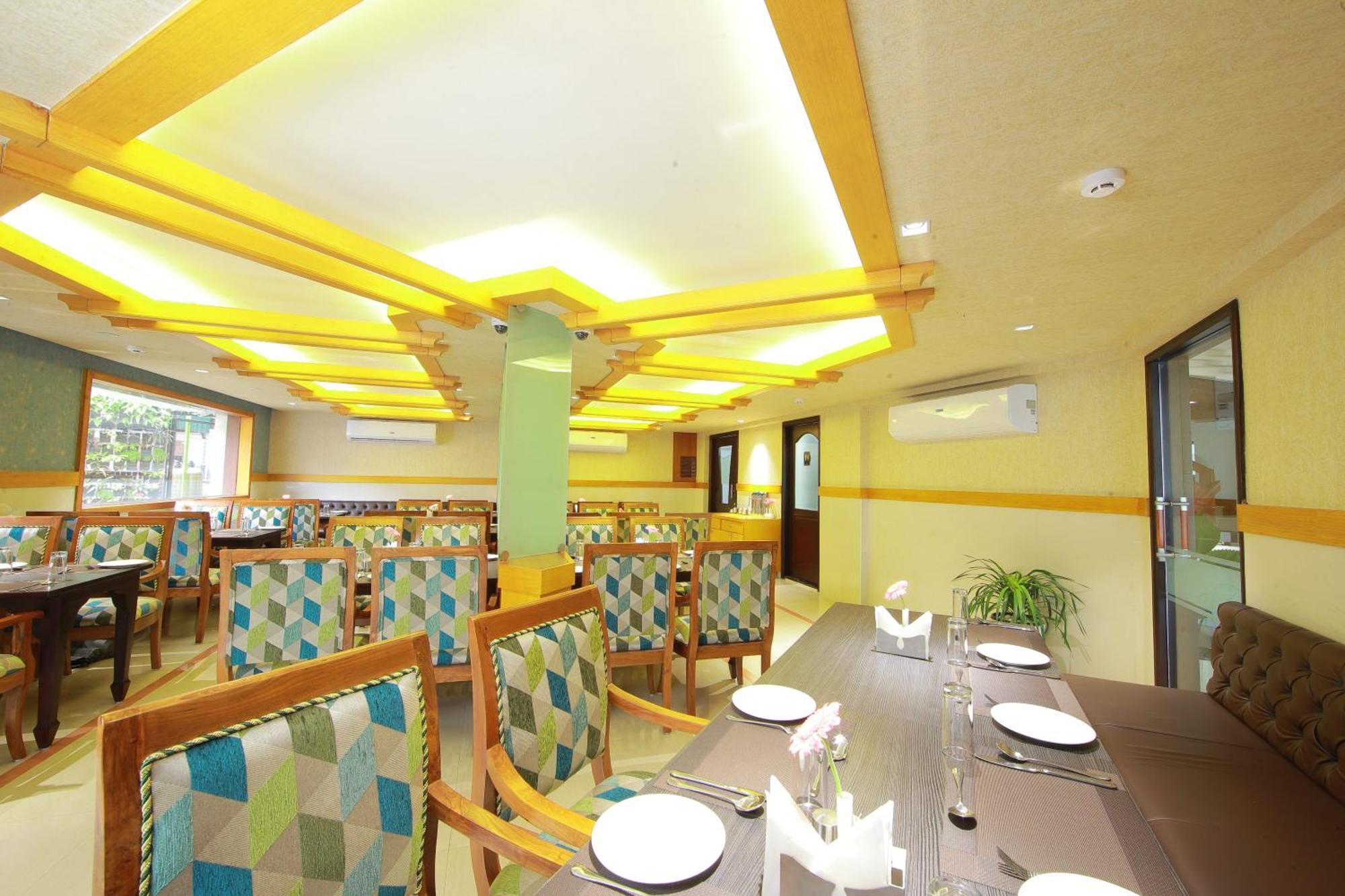 Akhil Classic Thiruvananthapuram Exterior photo